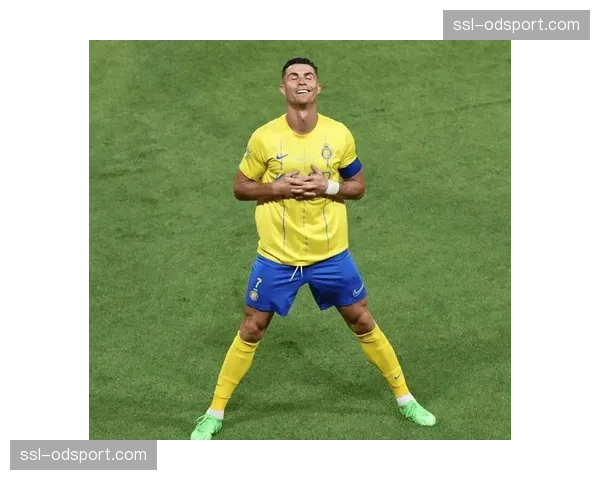 巴黎赛前训练重点演练高位逼抢，加尔捷强调节奏掌控